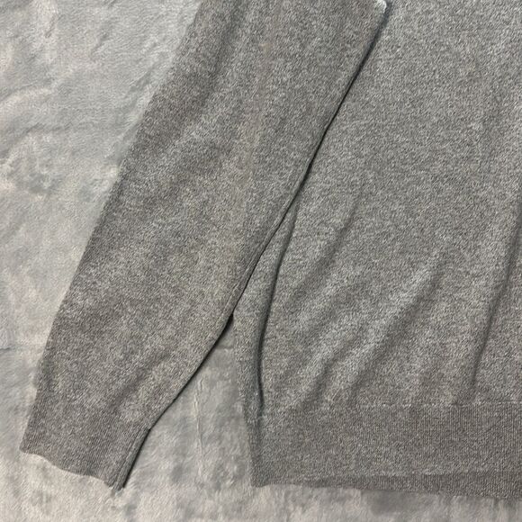 Banana Republic Gray Vneck Soft Sweater Size XL - Picture 5 of 8